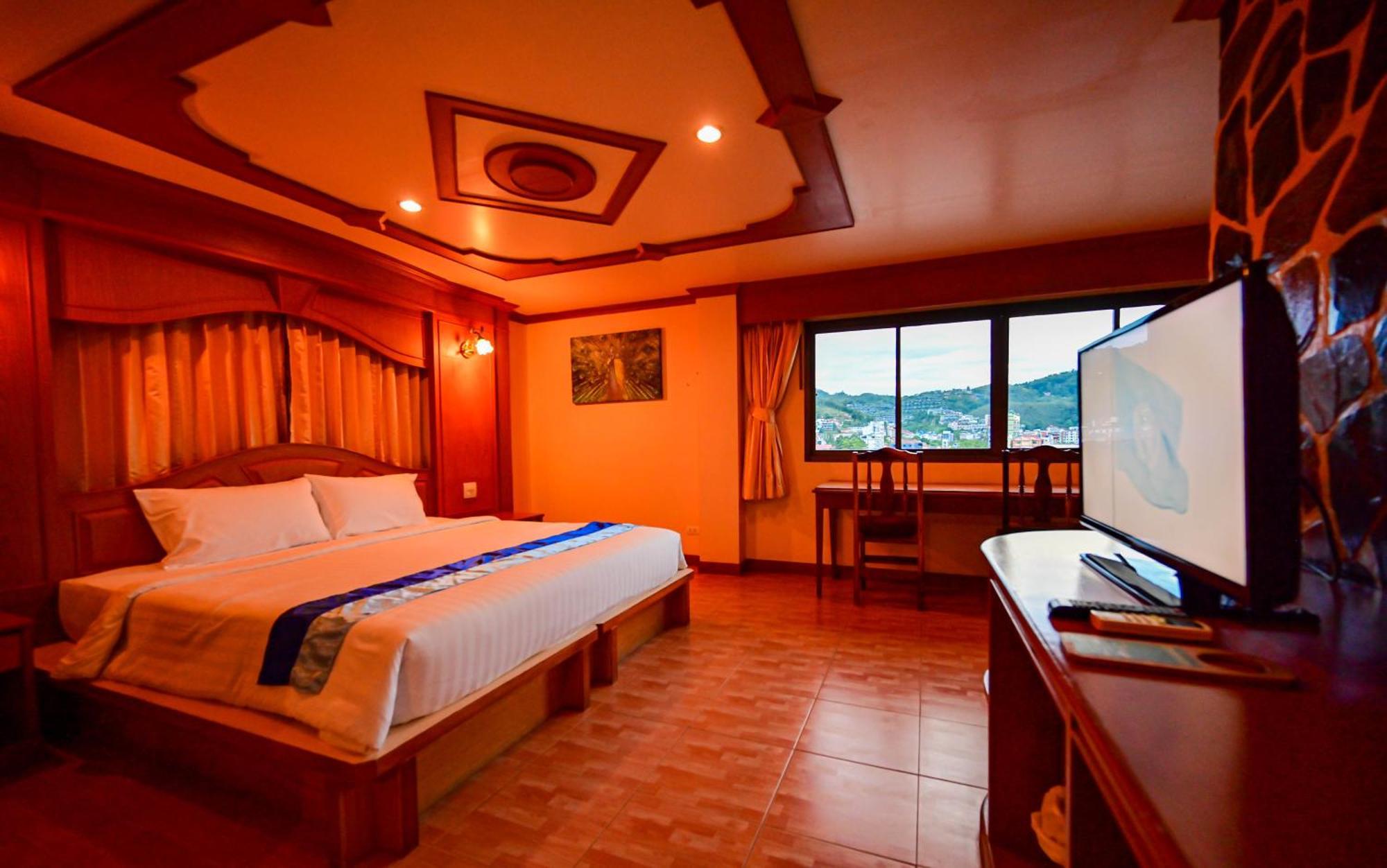 Complex Hotel Patong Exterior photo
